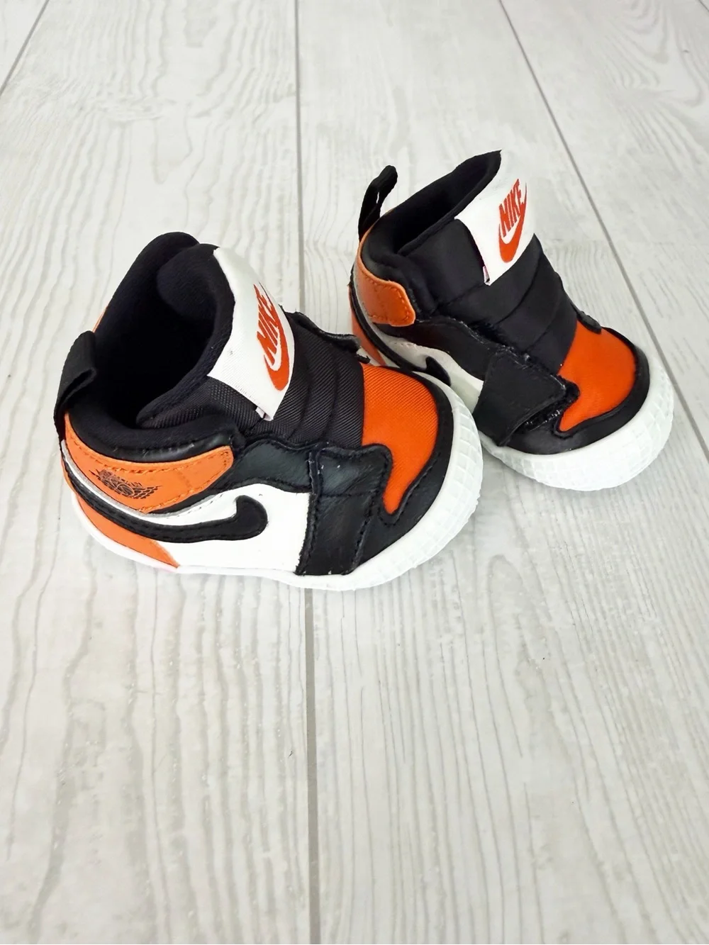 Nike Air Jordan Retro 1 Crib Bootie Baby Shoes